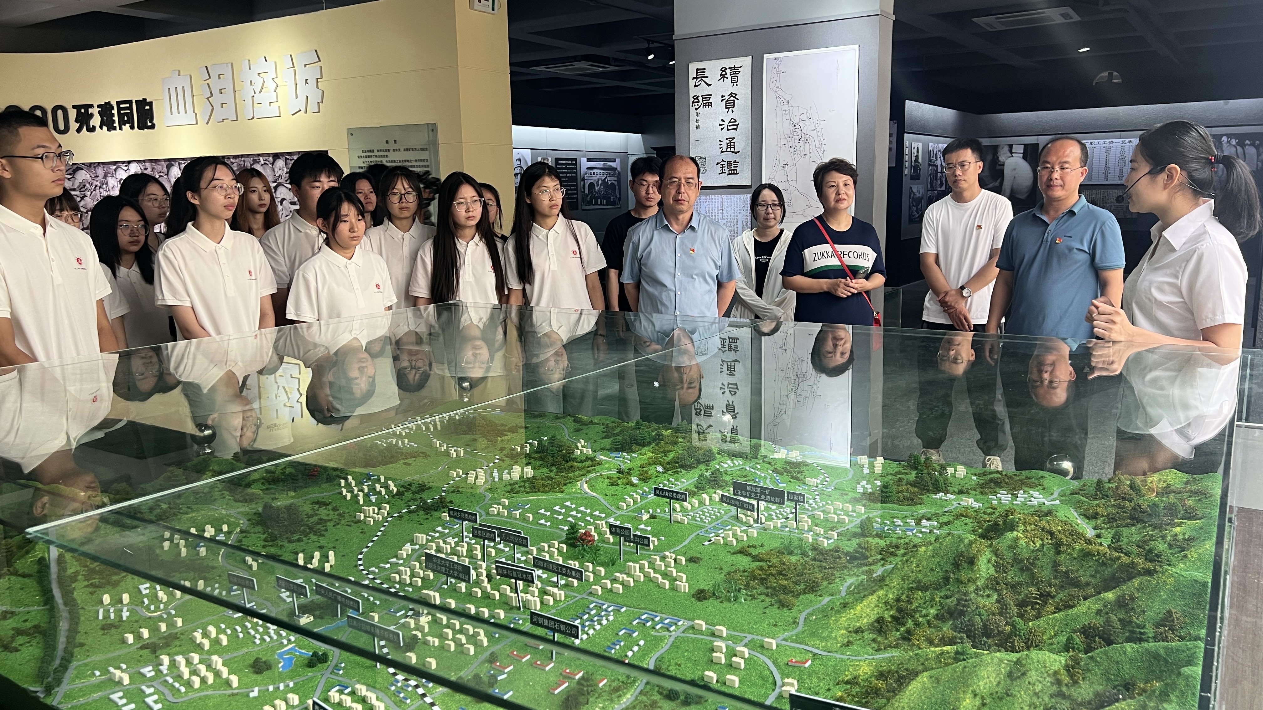 探访红色足迹‖我院师生参观井陉矿区万人坑纪念馆